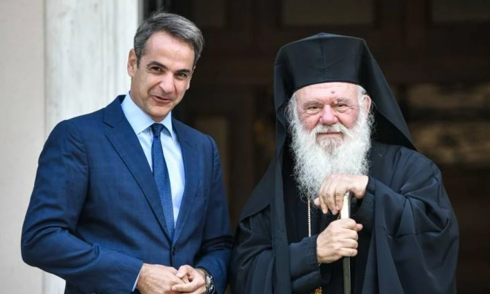 Μήνυμα Μητσοτάκη για «στενή» συνεργασία κράτους-Εκκλησίας - Ιερώνυμος: Δεν θα κάνουμε ό,τι μας λέει ο Βελόπουλος